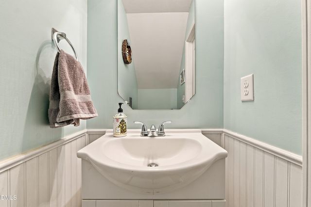 239 Thistle Downs Drive, Burlington, NC 27215