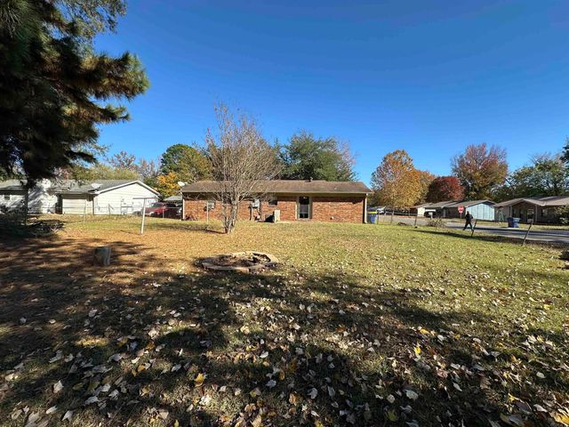 11 Meadowlark Drive, Cabot, AR 72023