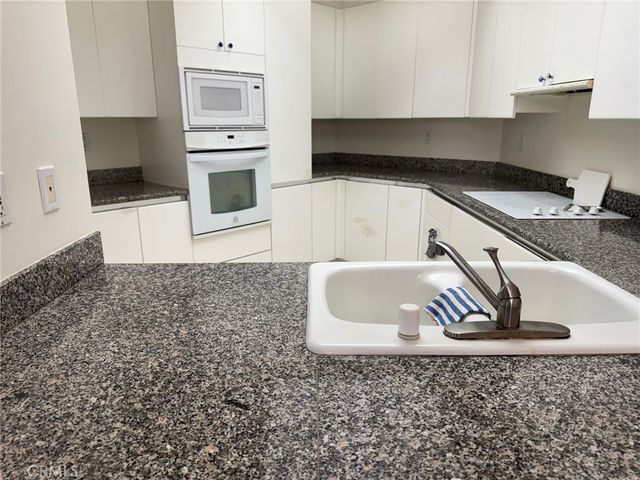 850 E Ocean Boulevard B3, Long Beach, CA 90802