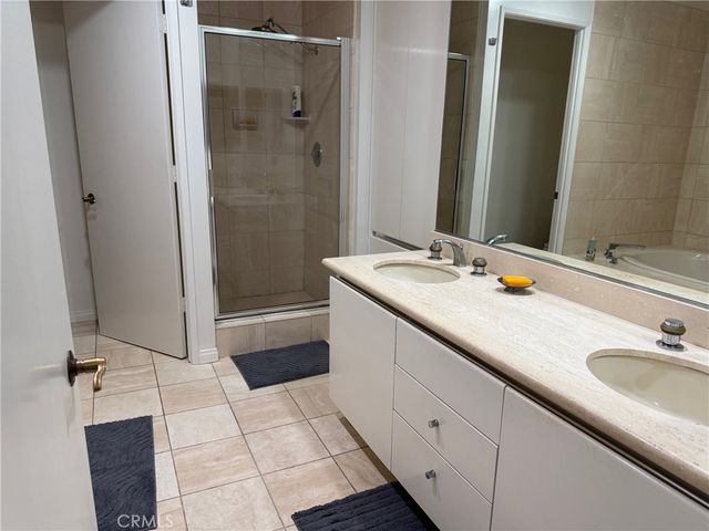850 E Ocean Boulevard B3, Long Beach, CA 90802