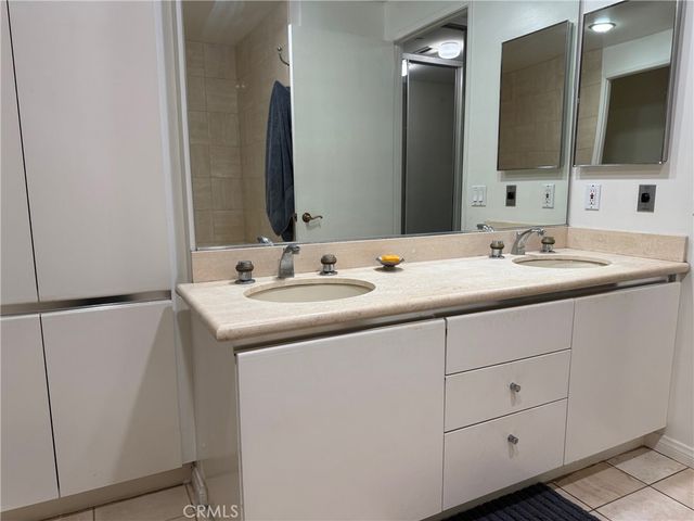 850 E Ocean Boulevard B3, Long Beach, CA 90802