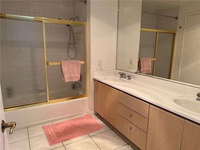 850 E Ocean Boulevard B3, Long Beach, CA 90802