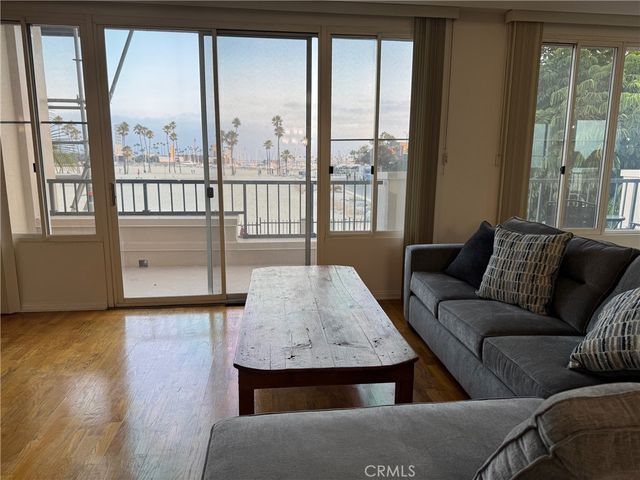 850 E Ocean Boulevard B3, Long Beach, CA 90802