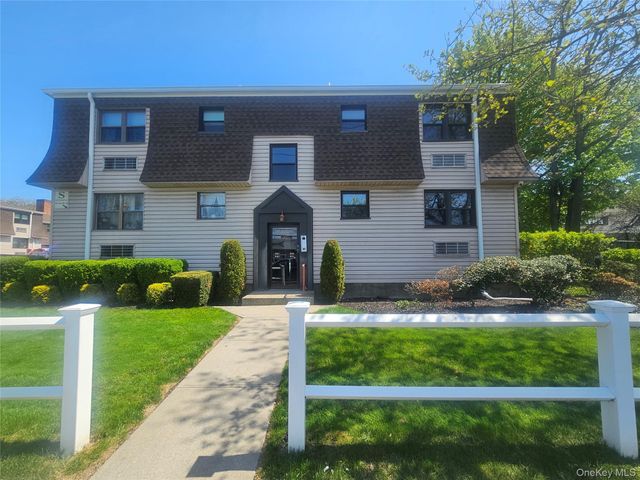 1325 Broadway S21, Hewlett, NY 11557