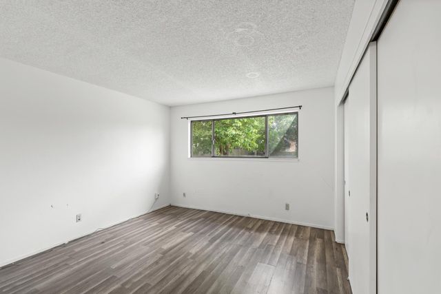6329 Maywood Ln, Stockton, CA 95207
