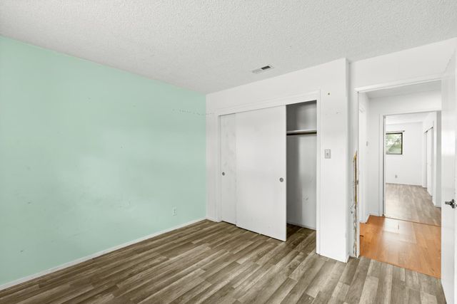 6329 Maywood Ln, Stockton, CA 95207