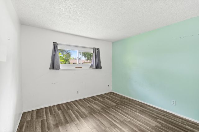 6329 Maywood Ln, Stockton, CA 95207