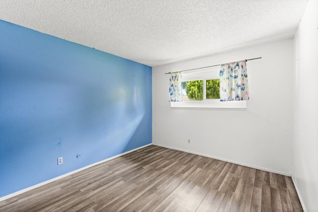 6329 Maywood Ln, Stockton, CA 95207