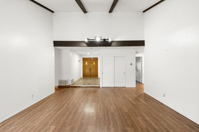 6329 Maywood Ln, Stockton, CA 95207