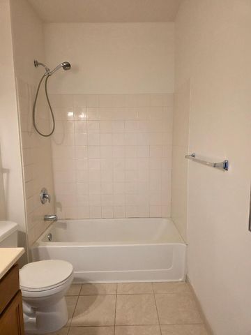 3506 S State Street 208, Chicago, IL 60609