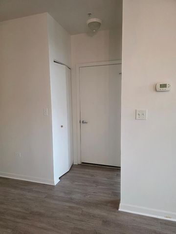 3506 S State Street 208, Chicago, IL 60609