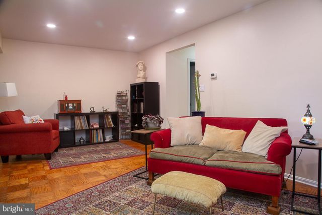 7812 LAKECREST DR, Greenbelt, MD 20770