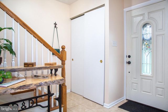 7812 LAKECREST DR, Greenbelt, MD 20770