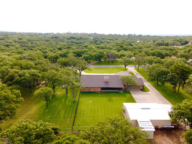 4 Buckskin Road, Mineral Wells, TX 76067