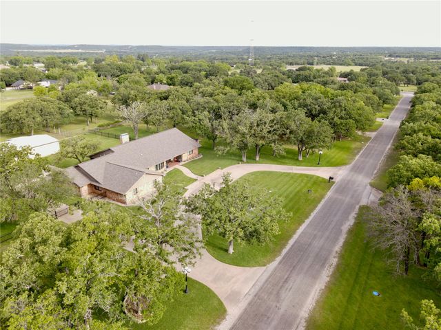 4 Buckskin Road, Mineral Wells, TX 76067