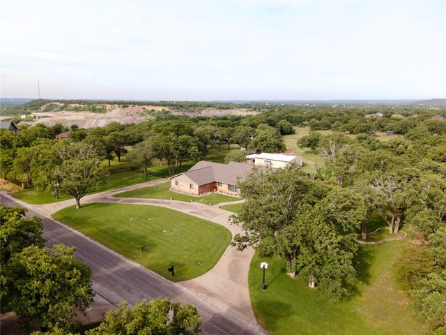 4 Buckskin Road, Mineral Wells, TX 76067