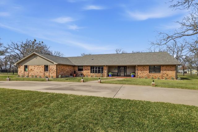 4 Buckskin Road, Mineral Wells, TX 76067