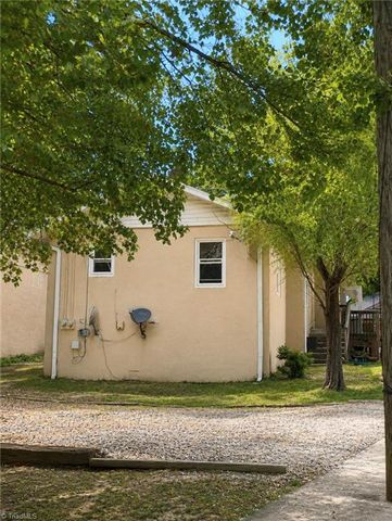 858 Willow Street, Mount Airy, NC 27030
