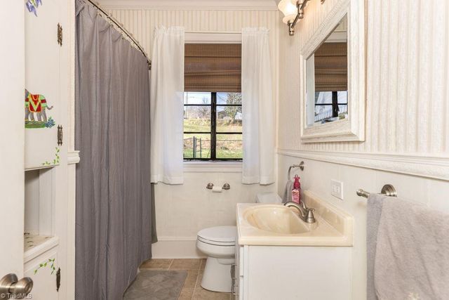 316 D Street, North Wilkesboro, NC 28659