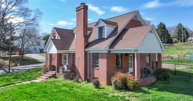 316 D Street, North Wilkesboro, NC 28659