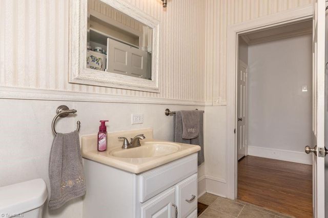 316 D Street, North Wilkesboro, NC 28659