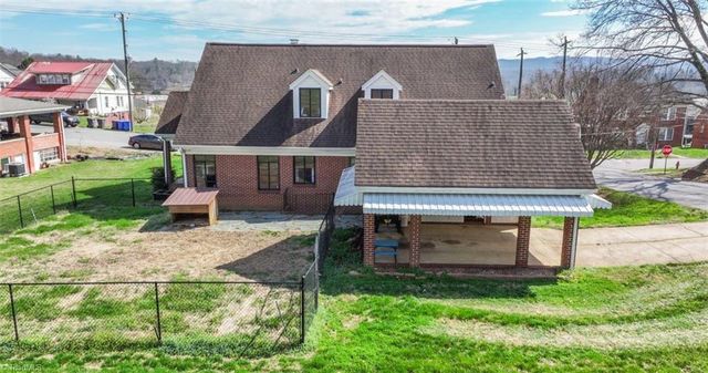316 D Street, North Wilkesboro, NC 28659