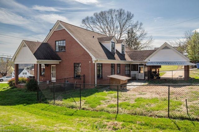 316 D Street, North Wilkesboro, NC 28659