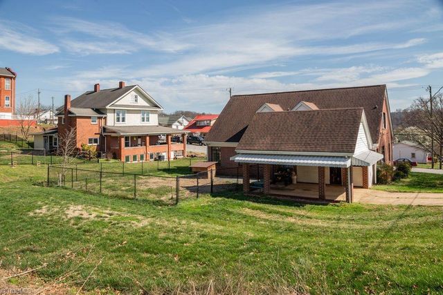 316 D Street, North Wilkesboro, NC 28659