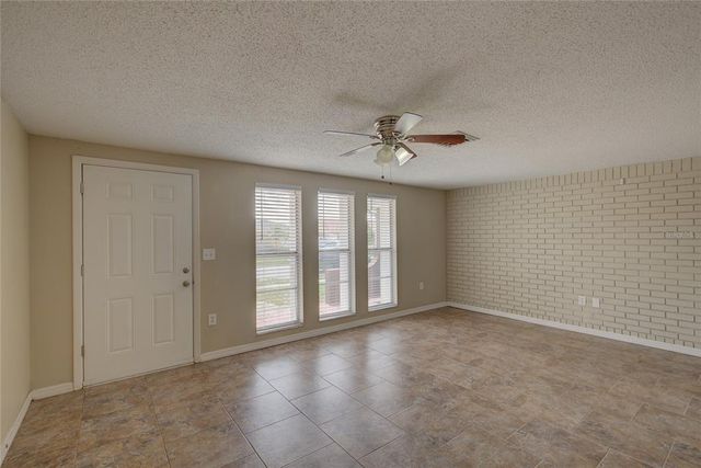 2105 SUGARBUSH DRIVE, Holiday, FL 34690