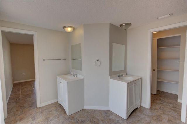 2105 SUGARBUSH DRIVE, Holiday, FL 34690