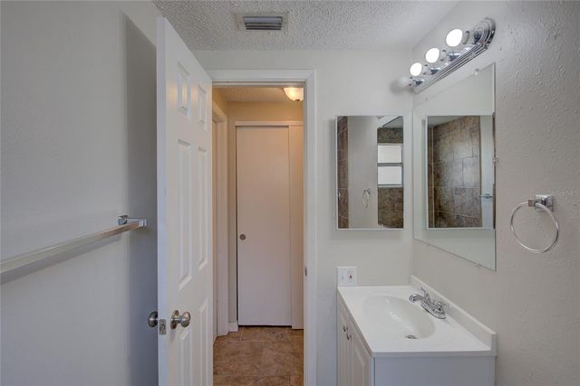 2105 SUGARBUSH DRIVE, Holiday, FL 34690
