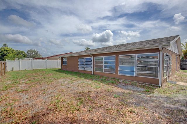 2105 SUGARBUSH DRIVE, Holiday, FL 34690