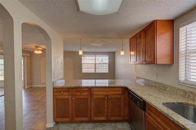 2105 SUGARBUSH DRIVE, Holiday, FL 34690