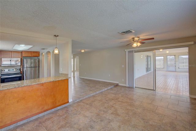 2105 SUGARBUSH DRIVE, Holiday, FL 34690