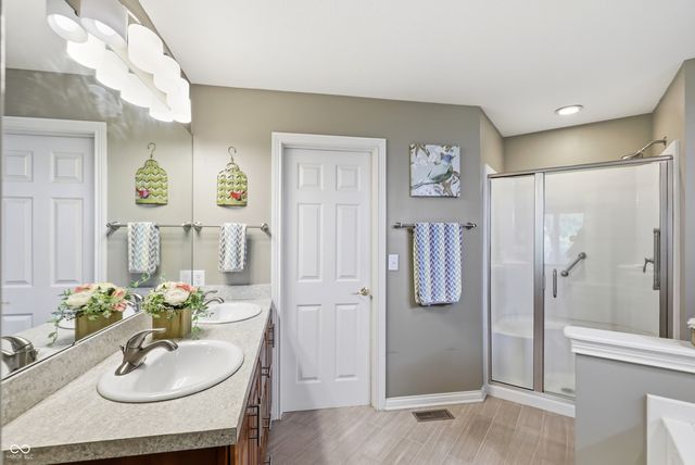 1636 Connemara Road, Indianapolis, IN 46217