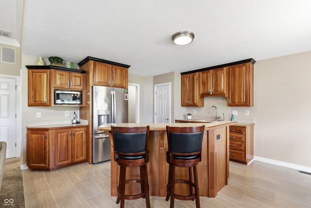 1636 Connemara Road, Indianapolis, IN 46217