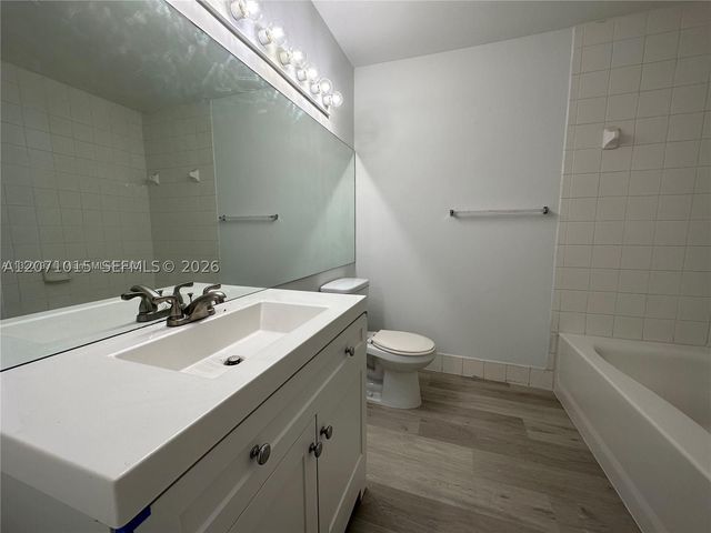 4560 NW 107th Ave 301-12, Doral, FL 33178