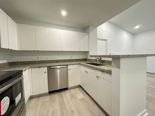 4560 NW 107th Ave 301-12, Doral, FL 33178