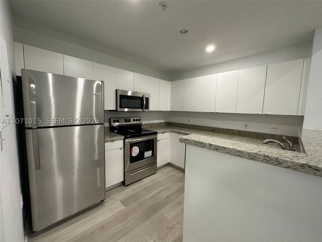 4560 NW 107th Ave 301-12, Doral, FL 33178