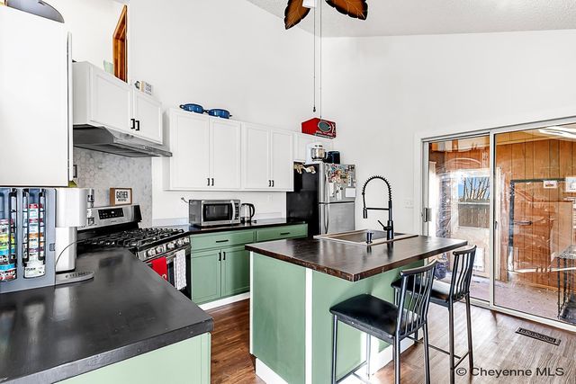 4700 SHELL BEACH AVE, Cheyenne, WY 82009