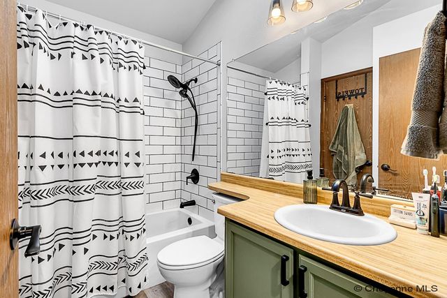 4700 SHELL BEACH AVE, Cheyenne, WY 82009