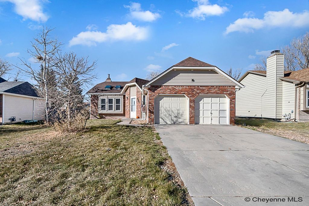 4700 SHELL BEACH AVE, Cheyenne, WY 82009