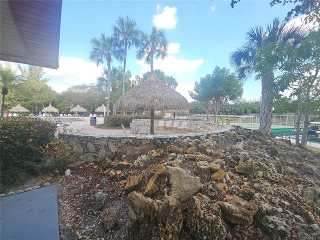 3190 Holiday Springs Blvd 4-111, Margate, FL 33063