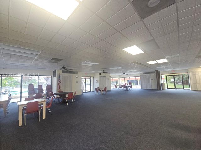 3190 Holiday Springs Blvd 4-111, Margate, FL 33063