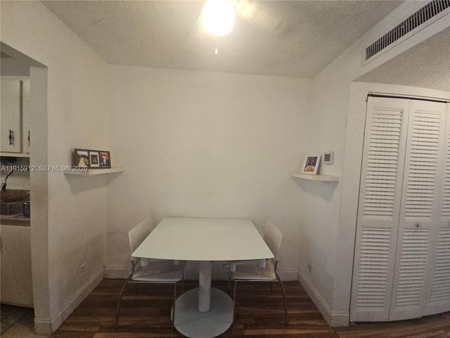 3190 Holiday Springs Blvd 4-111, Margate, FL 33063