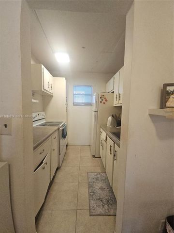 3190 Holiday Springs Blvd 4-111, Margate, FL 33063