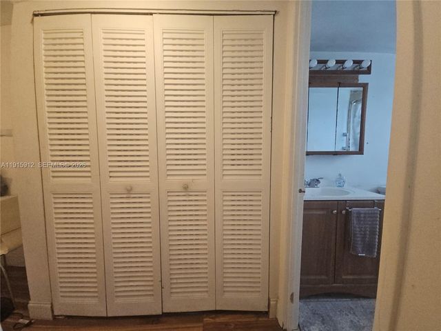 3190 Holiday Springs Blvd 4-111, Margate, FL 33063