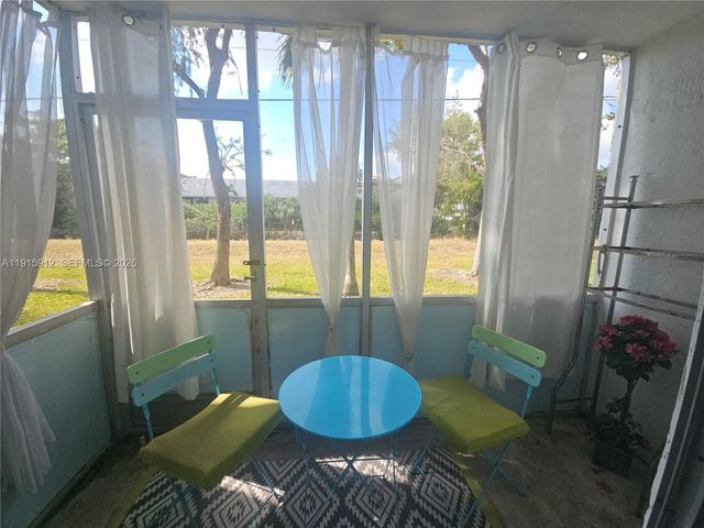 3190 Holiday Springs Blvd 4-111, Margate, FL 33063