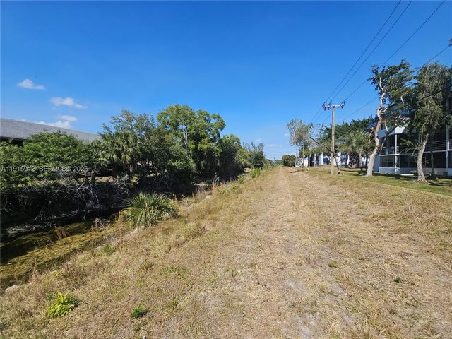 3190 Holiday Springs Blvd 4-111, Margate, FL 33063