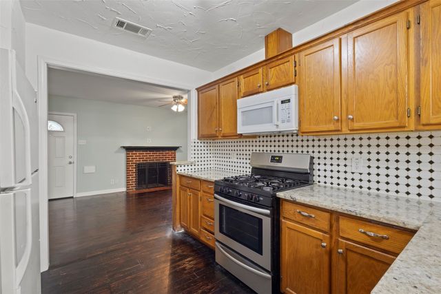 1310 Michigan Avenue, Dallas, TX 75216